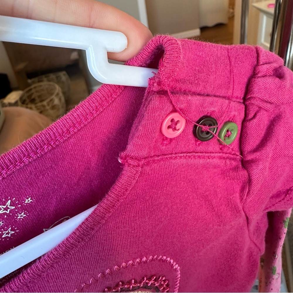 Sonoma Pink Long Sleeve Shirt with Green Heart Design - Picture 6 of 6